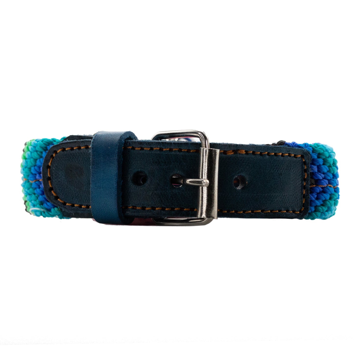 Handwoven collar for dogs with a blend of patterns