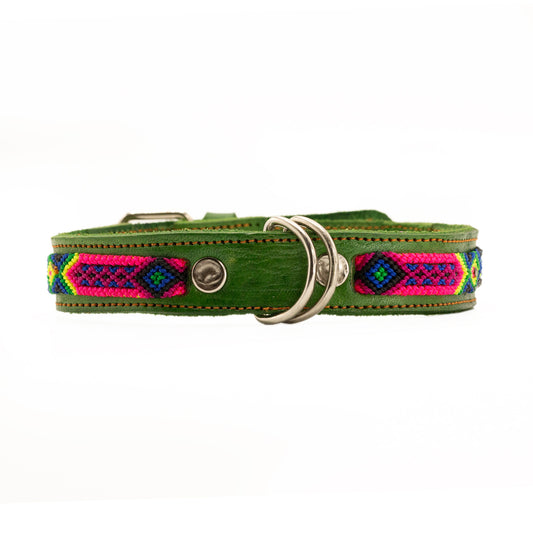 Chic and stylish pet collar with artisanal silk thread detailing